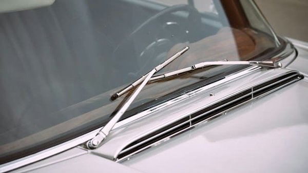 Quel type de lave-glace est le plus adapté aux vitres teintées ?