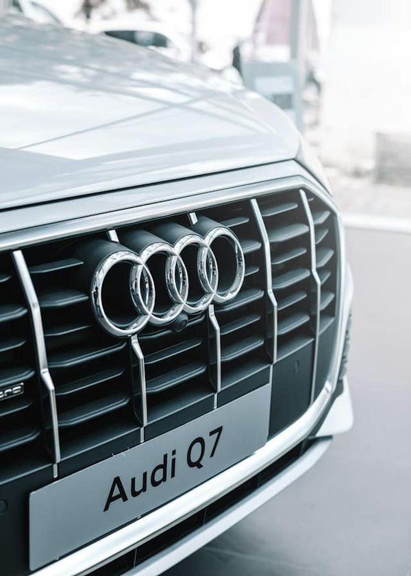 Comment choisir un système d'infodivertissement pour la Audi Q7 ?